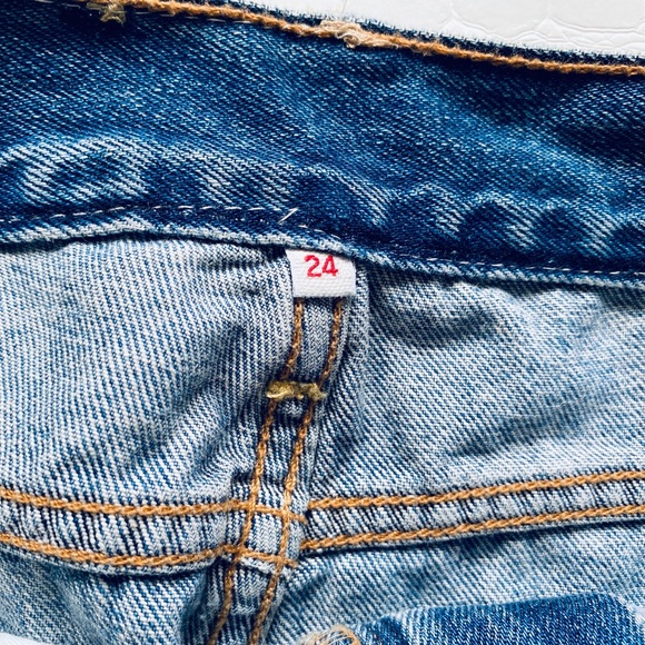 Levi’s Distressed Denim Mini Skirt - Picture 4 of 5